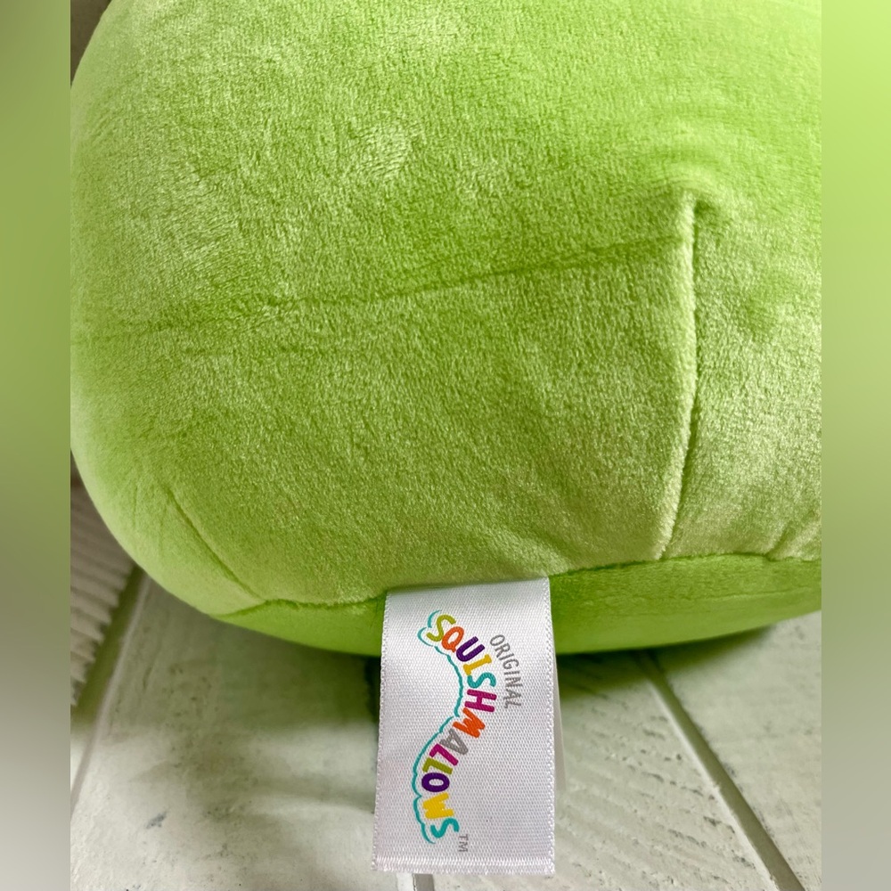 Squishmallow Halloween Leap The Bright Green Bat 8” Plush Toy Collectible NWT - Picture 5 of 6